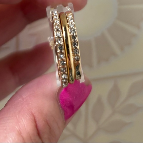 3 Gold  Diamond Rings. Medium - Picture 6 of 8